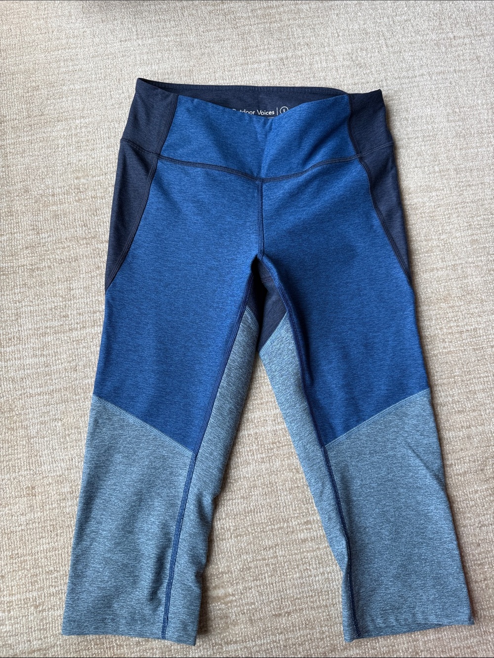 Outdoor voices Blue Colorblock Athletic Capris size small